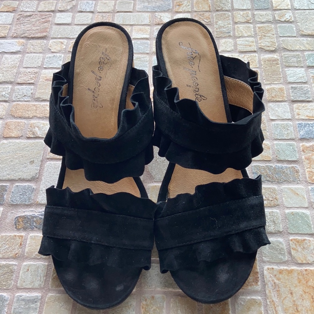 Free People Suede block heel